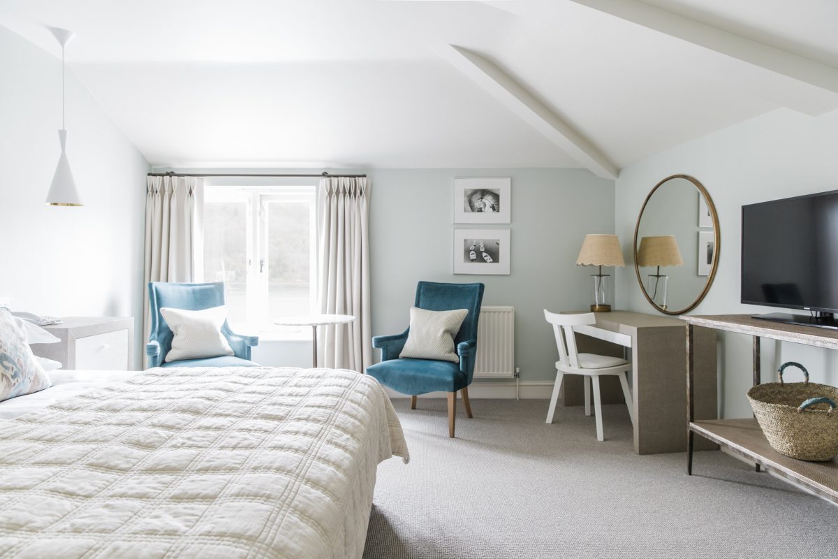 Dart Marina King Rooms